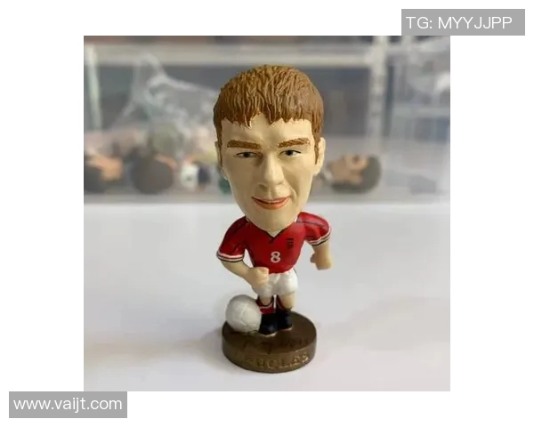 足球明星布娃娃的可爱形象展示与收藏价值分析