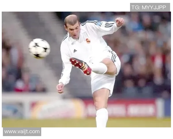 世界足球巨星精彩射门瞬间回顾与分析 世界足球巨星精彩射门瞬间回顾与分析