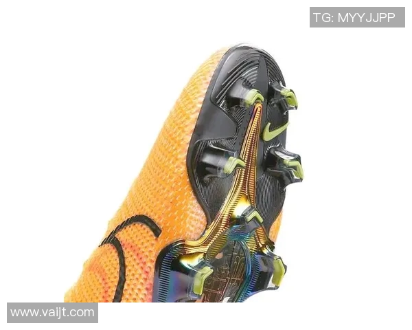 足球明星们的鞋履选择揭秘:他们在场上穿什么鞋才能展现最佳表现 足球明星们的鞋履选择揭秘:他们在场上穿什么鞋才能展现最佳表现