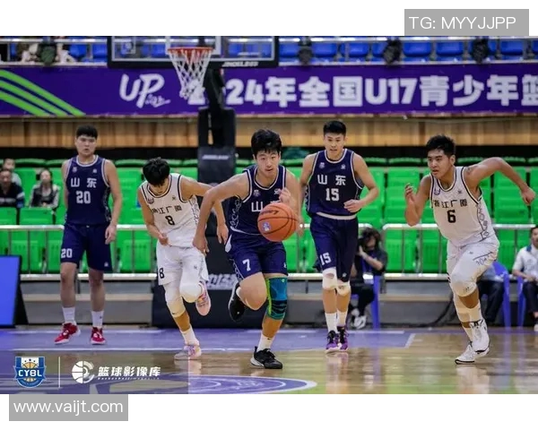 上海久事与山东男篮激战正酣谁能在这场对决中笑到最后